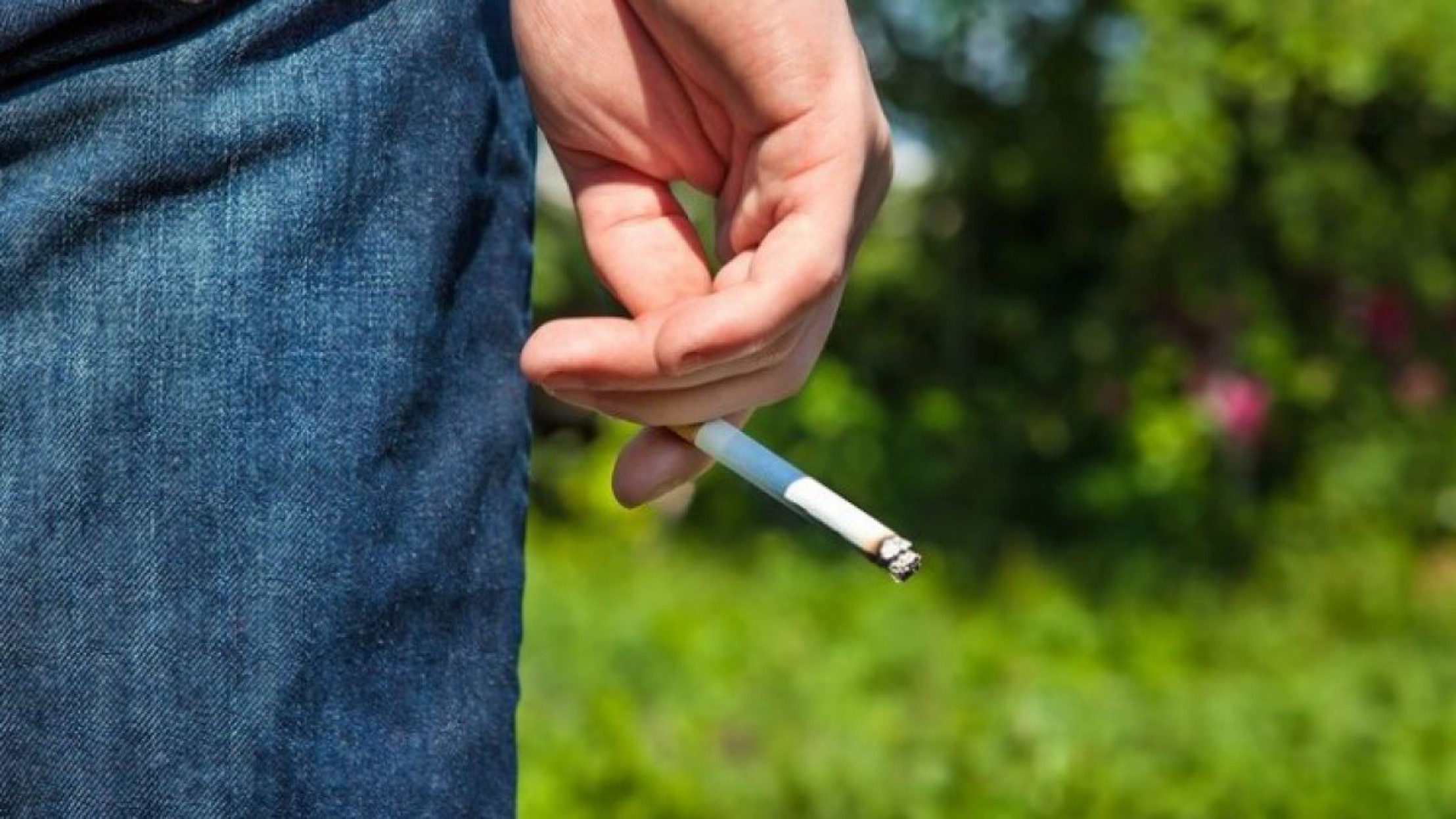 Zigaretten-rauchen_Fotolia