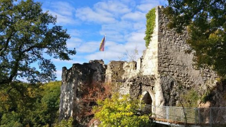 Ruine Johannstein im Naturpark Sparbach.